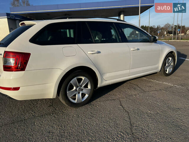 Білий Шкода Октавія, об'ємом двигуна 1.6 л та пробігом 281 тис. км за 11800 $, фото 7 на Automoto.ua