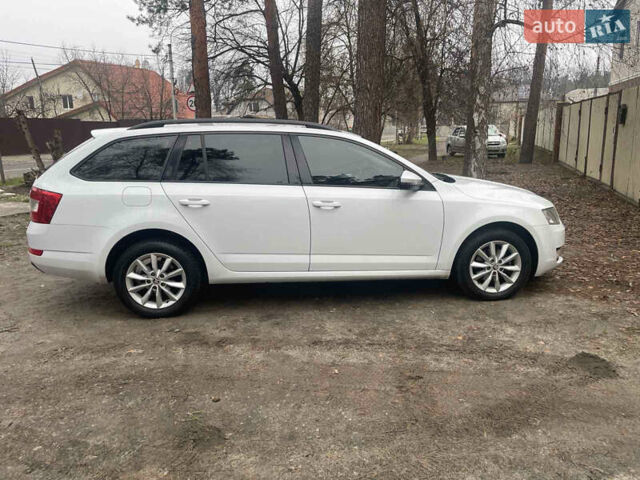 Белый Шкода Октавия, объемом двигателя 2 л и пробегом 290 тыс. км за 11700 $, фото 2 на Automoto.ua