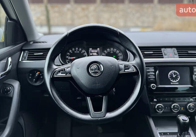 Белый Шкода Октавия, объемом двигателя 1.6 л и пробегом 231 тыс. км за 11850 $, фото 34 на Automoto.ua