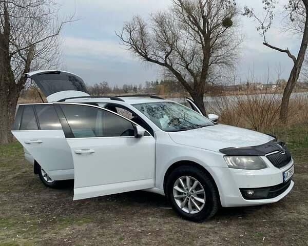 Белый Шкода Октавия, объемом двигателя 1.8 л и пробегом 204 тыс. км за 12400 $, фото 23 на Automoto.ua