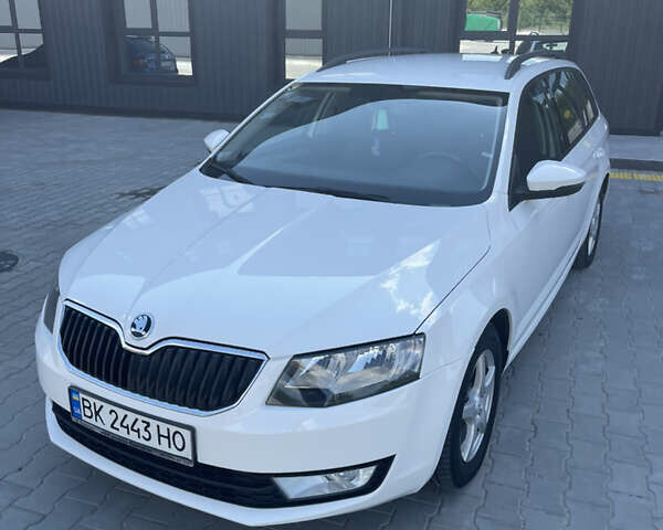 Білий Шкода Октавія, об'ємом двигуна 1.6 л та пробігом 257 тис. км за 10600 $, фото 24 на Automoto.ua