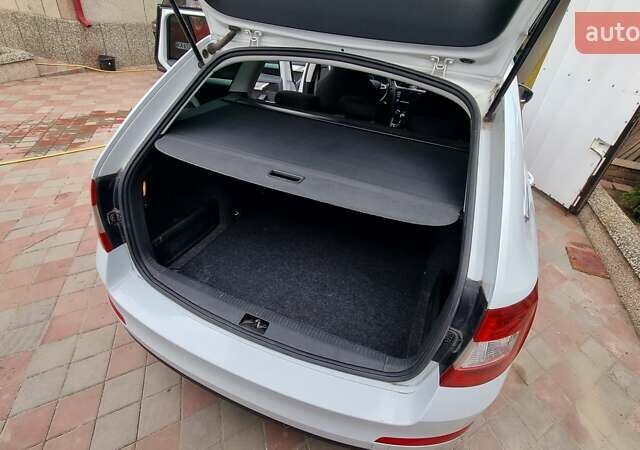 Білий Шкода Октавія, об'ємом двигуна 1.6 л та пробігом 230 тис. км за 13500 $, фото 29 на Automoto.ua