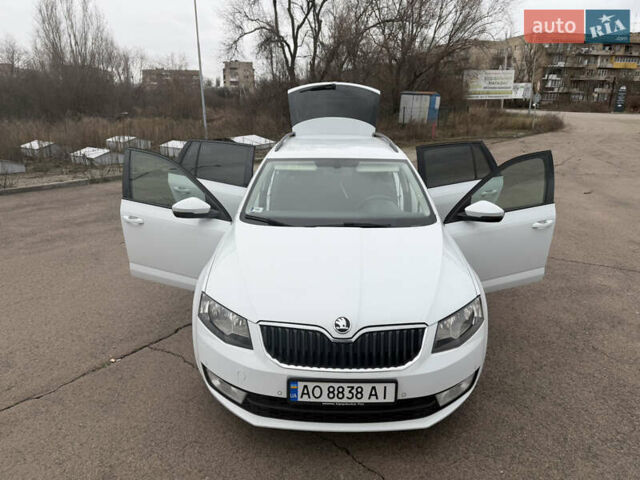 Белый Шкода Октавия, объемом двигателя 1.6 л и пробегом 281 тыс. км за 10800 $, фото 22 на Automoto.ua