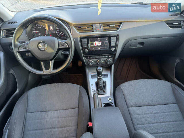 Білий Шкода Октавія, об'ємом двигуна 1.97 л та пробігом 280 тис. км за 13800 $, фото 24 на Automoto.ua