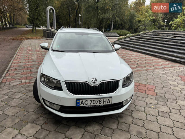 Белый Шкода Октавия, объемом двигателя 1.97 л и пробегом 327 тыс. км за 12500 $, фото 8 на Automoto.ua