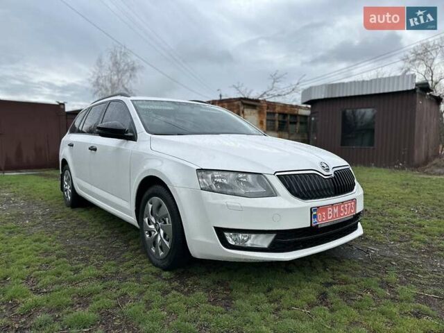 Белый Шкода Октавия, объемом двигателя 1.6 л и пробегом 192 тыс. км за 10900 $, фото 1 на Automoto.ua