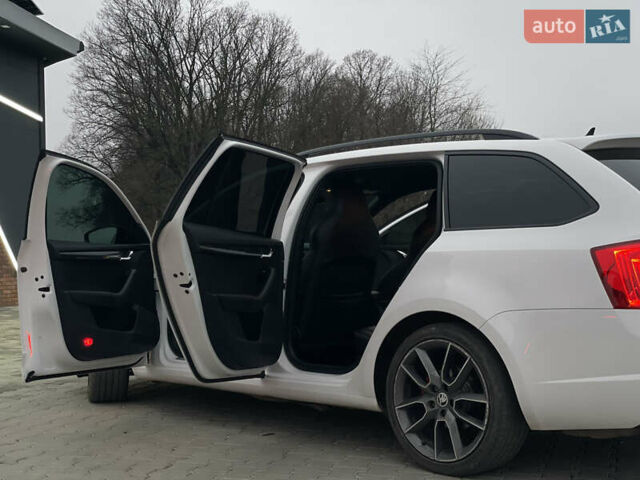 Белый Шкода Октавия, объемом двигателя 2 л и пробегом 269 тыс. км за 14999 $, фото 73 на Automoto.ua