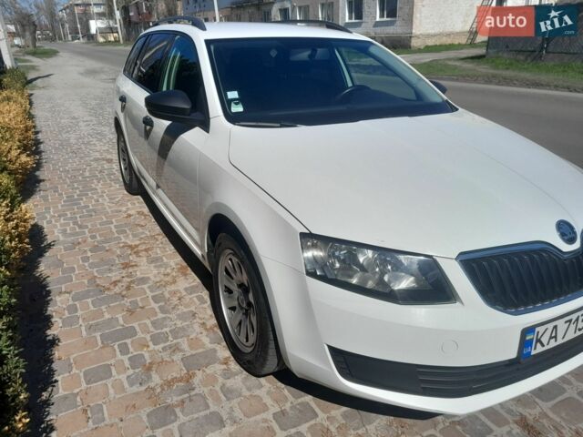 Білий Шкода Октавія, об'ємом двигуна 1.6 л та пробігом 330 тис. км за 10500 $, фото 2 на Automoto.ua