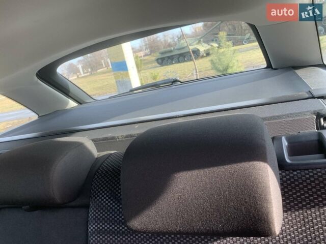 Білий Шкода Октавія, об'ємом двигуна 1.6 л та пробігом 300 тис. км за 12300 $, фото 3 на Automoto.ua