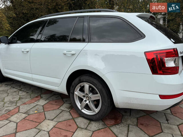 Белый Шкода Октавия, объемом двигателя 1.97 л и пробегом 328 тыс. км за 12300 $, фото 36 на Automoto.ua