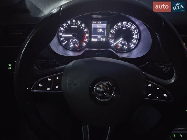 Белый Шкода Октавия, объемом двигателя 1.6 л и пробегом 260 тыс. км за 12000 $, фото 29 на Automoto.ua