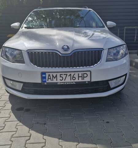 Белый Шкода Октавия, объемом двигателя 1.6 л и пробегом 255 тыс. км за 12500 $, фото 7 на Automoto.ua
