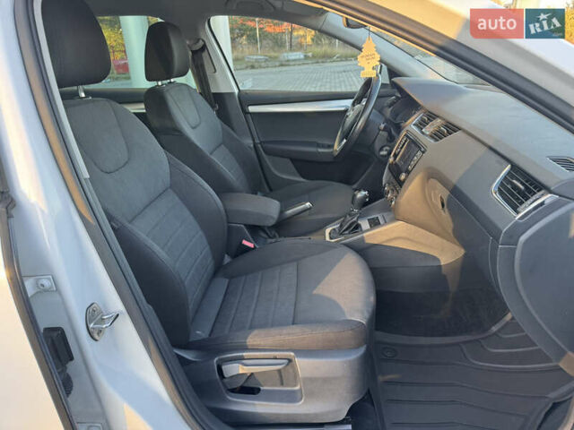 Білий Шкода Октавія, об'ємом двигуна 1.97 л та пробігом 280 тис. км за 13800 $, фото 38 на Automoto.ua