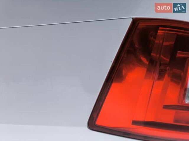 Білий Шкода Октавія, об'ємом двигуна 1.6 л та пробігом 280 тис. км за 10900 $, фото 19 на Automoto.ua