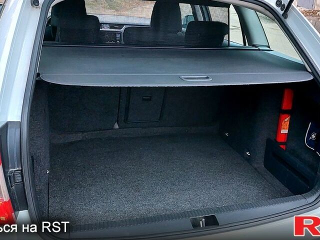 Шкода Октавия 2016 в Сумах на Automoto.ua Белый Шкода Октавия, объемом двигателя 1.4 л и пробегом 220 тыс. км за 9199 $, фото 4 на Automoto.ua