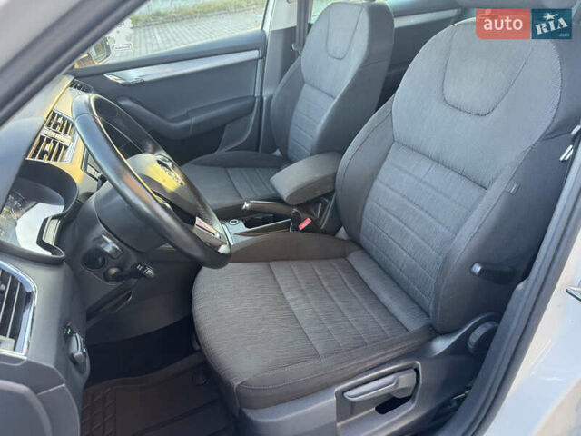 Білий Шкода Октавія, об'ємом двигуна 1.97 л та пробігом 280 тис. км за 13800 $, фото 13 на Automoto.ua