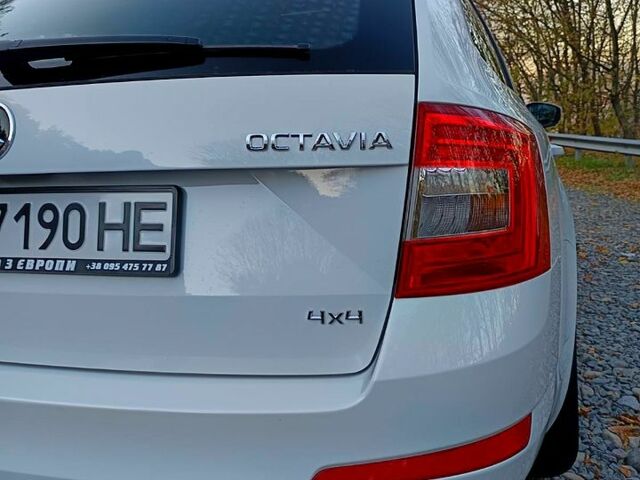 Белый Шкода Октавия, объемом двигателя 2 л и пробегом 233 тыс. км за 13100 $, фото 5 на Automoto.ua