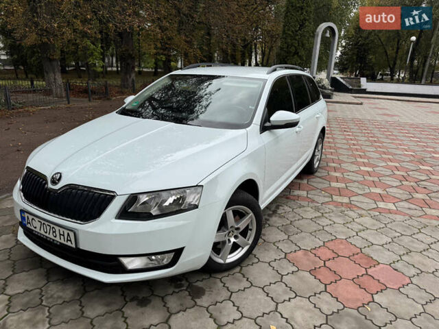 Белый Шкода Октавия, объемом двигателя 1.97 л и пробегом 327 тыс. км за 12500 $, фото 9 на Automoto.ua