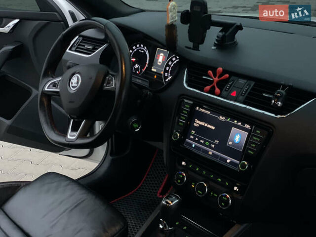 Белый Шкода Октавия, объемом двигателя 2 л и пробегом 269 тыс. км за 14999 $, фото 53 на Automoto.ua