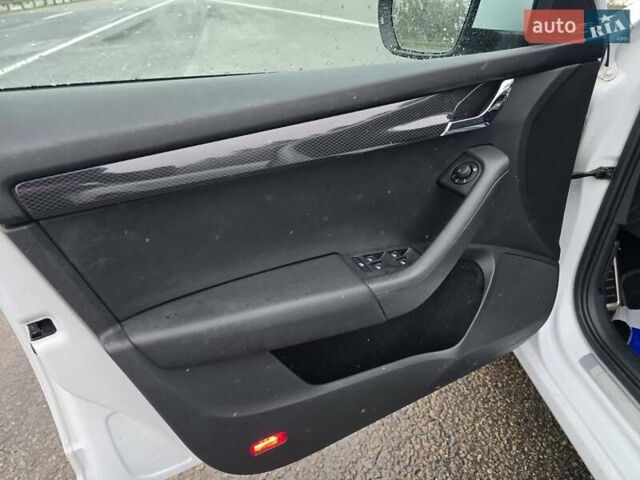 Білий Шкода Октавія, об'ємом двигуна 2 л та пробігом 254 тис. км за 16699 $, фото 29 на Automoto.ua
