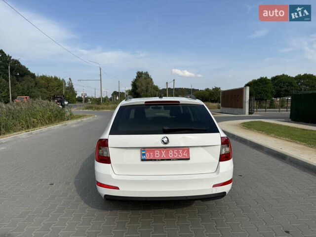 Білий Шкода Октавія, об'ємом двигуна 0 л та пробігом 246 тис. км за 11900 $, фото 5 на Automoto.ua