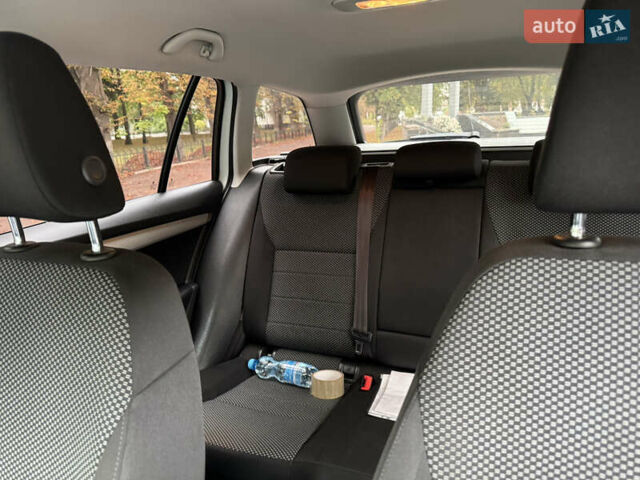 Белый Шкода Октавия, объемом двигателя 1.97 л и пробегом 328 тыс. км за 12300 $, фото 16 на Automoto.ua