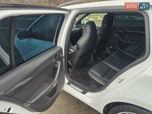 Білий Шкода Октавія, об'ємом двигуна 2 л та пробігом 254 тис. км за 16699 $, фото 43 на Automoto.ua