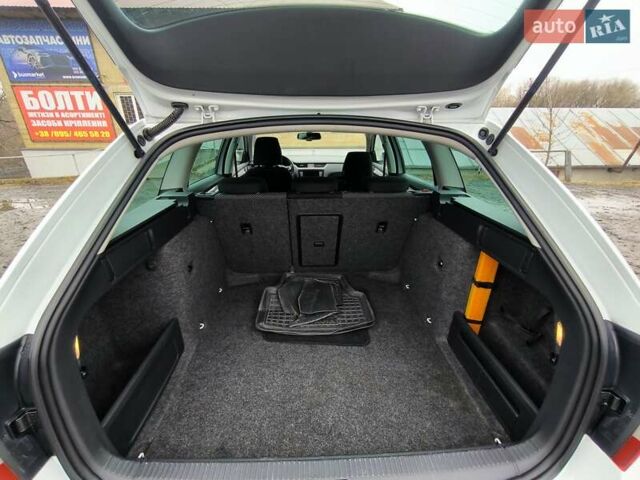 Білий Шкода Октавія, об'ємом двигуна 1.6 л та пробігом 280 тис. км за 11800 $, фото 40 на Automoto.ua