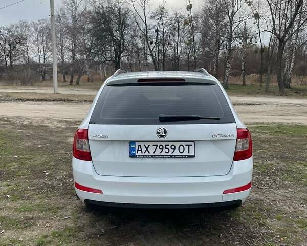Белый Шкода Октавия, объемом двигателя 1.8 л и пробегом 204 тыс. км за 12400 $, фото 5 на Automoto.ua