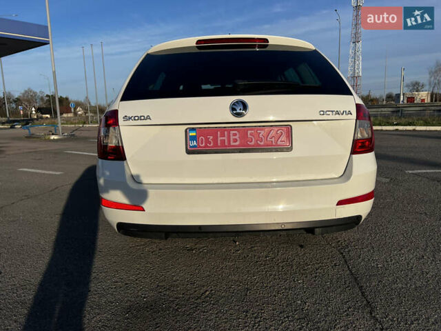 Білий Шкода Октавія, об'ємом двигуна 1.6 л та пробігом 281 тис. км за 11800 $, фото 5 на Automoto.ua