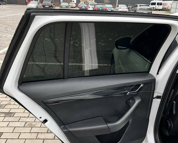 Білий Шкода Октавія, об'ємом двигуна 1.97 л та пробігом 241 тис. км за 15950 $, фото 31 на Automoto.ua