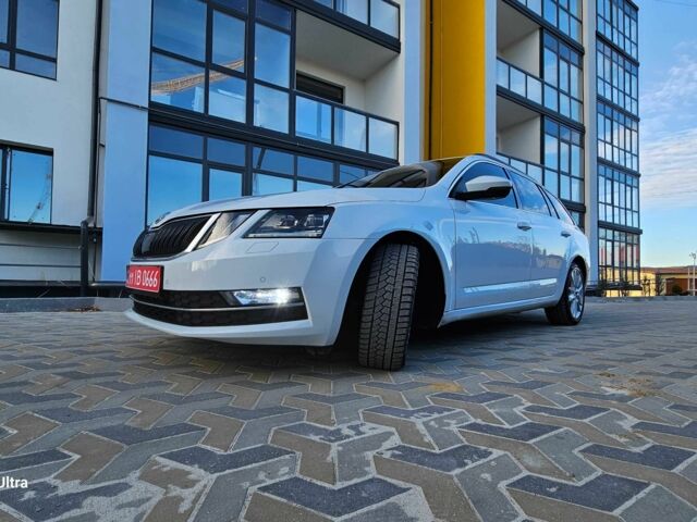 Белый Шкода Октавия, объемом двигателя 1.6 л и пробегом 245 тыс. км за 12500 $, фото 6 на Automoto.ua