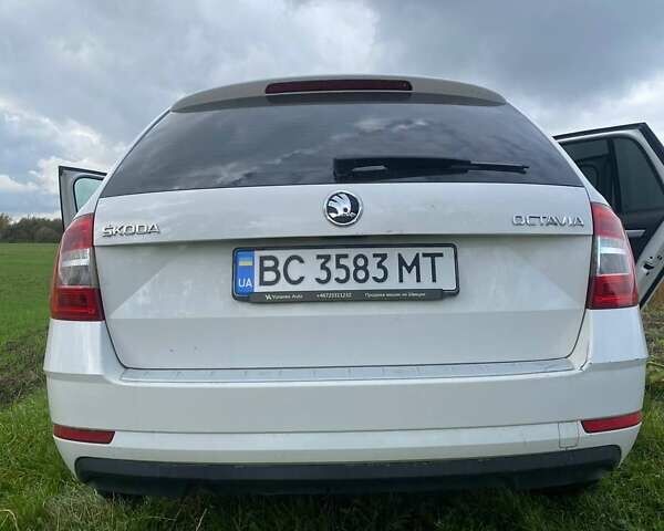 Білий Шкода Октавія, об'ємом двигуна 1.6 л та пробігом 193 тис. км за 12300 $, фото 1 на Automoto.ua