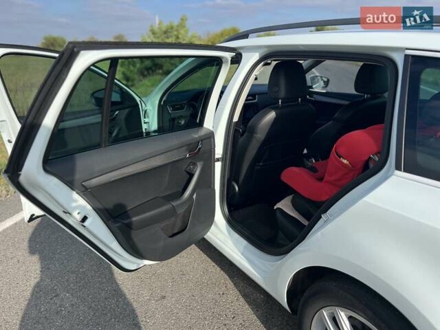 Белый Шкода Октавия, объемом двигателя 1.6 л и пробегом 210 тыс. км за 13400 $, фото 13 на Automoto.ua