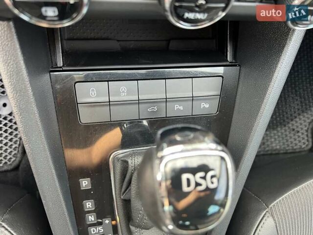 Белый Шкода Октавия, объемом двигателя 1.6 л и пробегом 210 тыс. км за 13400 $, фото 22 на Automoto.ua