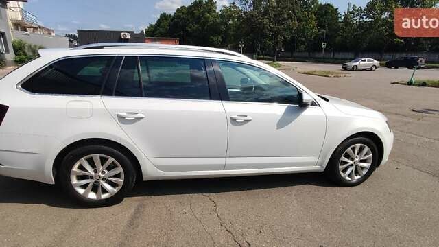 Белый Шкода Октавия, объемом двигателя 1.6 л и пробегом 186 тыс. км за 14900 $, фото 3 на Automoto.ua