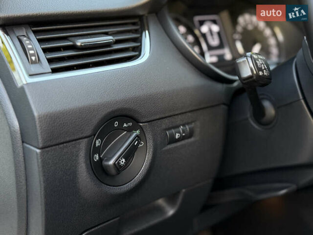 Белый Шкода Октавия, объемом двигателя 2 л и пробегом 183 тыс. км за 14300 $, фото 42 на Automoto.ua