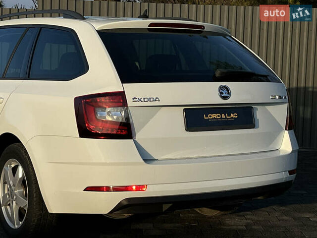 Белый Шкода Октавия, объемом двигателя 1.97 л и пробегом 250 тыс. км за 12500 $, фото 15 на Automoto.ua