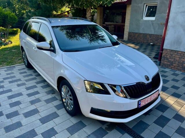 Белый Шкода Октавия, объемом двигателя 1.6 л и пробегом 208 тыс. км за 11699 $, фото 8 на Automoto.ua