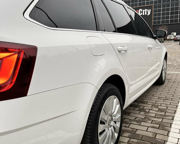 Білий Шкода Октавія, об'ємом двигуна 1.97 л та пробігом 241 тис. км за 15950 $, фото 12 на Automoto.ua