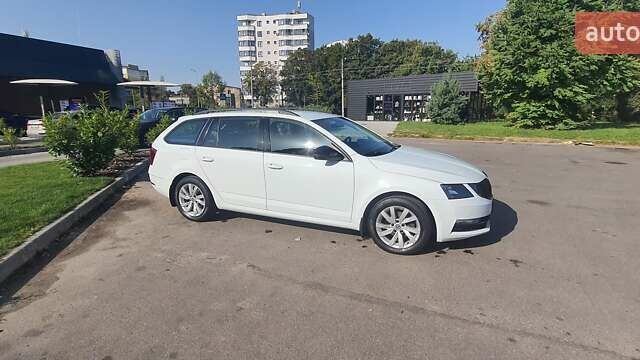 Білий Шкода Октавія, об'ємом двигуна 1.6 л та пробігом 197 тис. км за 14800 $, фото 13 на Automoto.ua