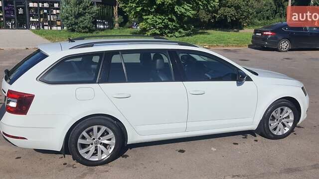 Білий Шкода Октавія, об'ємом двигуна 1.6 л та пробігом 197 тис. км за 14800 $, фото 17 на Automoto.ua