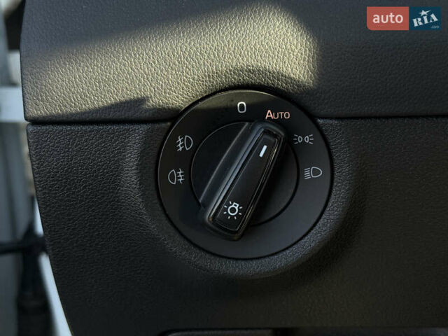 Білий Шкода Октавія, об'ємом двигуна 1.97 л та пробігом 250 тис. км за 13300 $, фото 36 на Automoto.ua