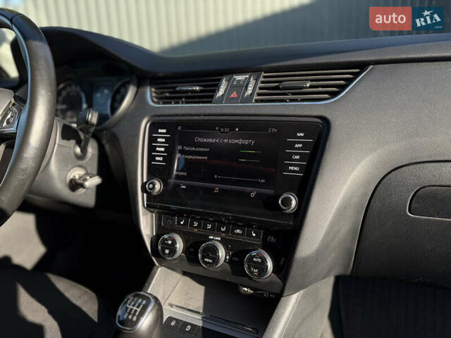 Білий Шкода Октавія, об'ємом двигуна 1.97 л та пробігом 250 тис. км за 13300 $, фото 32 на Automoto.ua