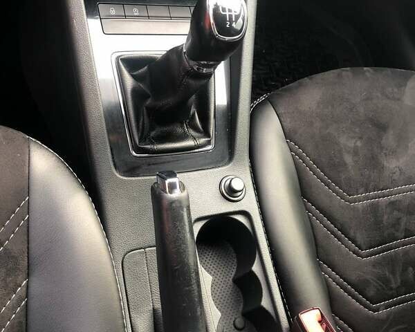 Белый Шкода Октавия, объемом двигателя 1.6 л и пробегом 270 тыс. км за 13990 $, фото 25 на Automoto.ua