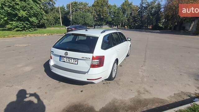 Білий Шкода Октавія, об'ємом двигуна 1.6 л та пробігом 197 тис. км за 14800 $, фото 19 на Automoto.ua