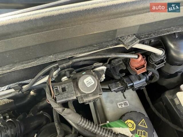Белый Шкода Октавия, объемом двигателя 2 л и пробегом 220 тыс. км за 15999 $, фото 63 на Automoto.ua