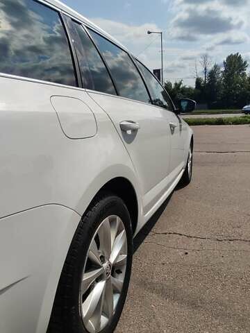 Белый Шкода Октавия, объемом двигателя 1.6 л и пробегом 186 тыс. км за 14900 $, фото 4 на Automoto.ua