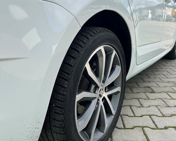 Білий Шкода Октавія, об'ємом двигуна 1.6 л та пробігом 195 тис. км за 14800 $, фото 8 на Automoto.ua