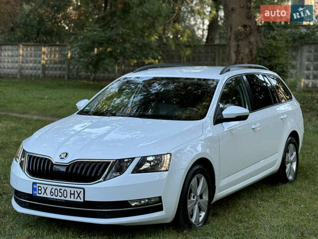 Белый Шкода Октавия, объемом двигателя 2 л и пробегом 223 тыс. км за 14800 $, фото 8 на Automoto.ua